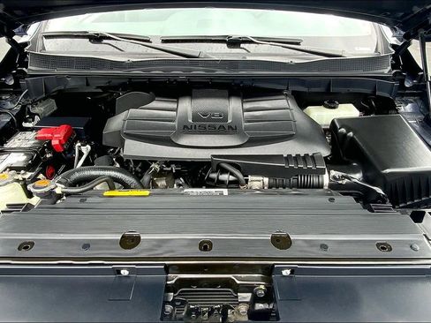 Used 2022 Nissan Titan SV image 20