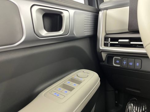 Used 2025 Hyundai Santa Fe SEL image 26