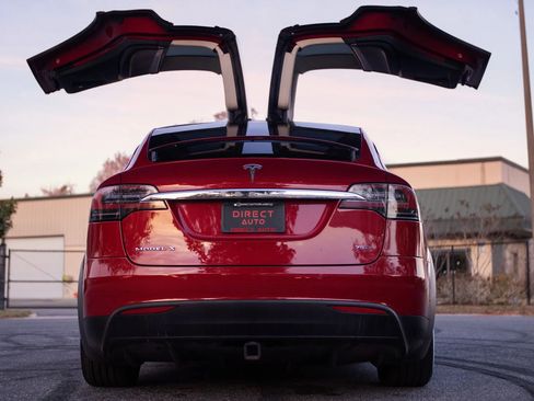 Used 2017 Tesla Model X 75D image 21