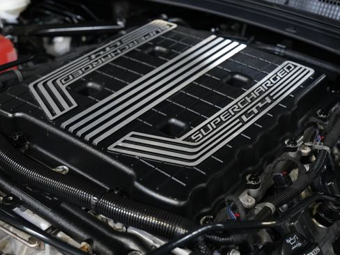 Used 2018 Chevrolet Camaro ZL1 RWD image 48