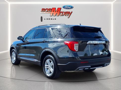 Used 2024 Ford Explorer XLT w/ Equipment Group 202A AWD/4WD image 6