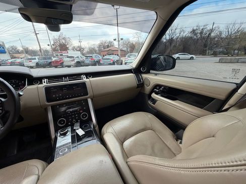 Used 2019 Land Rover Range Rover HSE image 18
