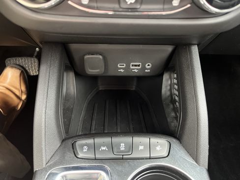 Used 2023 Chevrolet TrailBlazer RS w/ Sun and Liftgate Package image 27