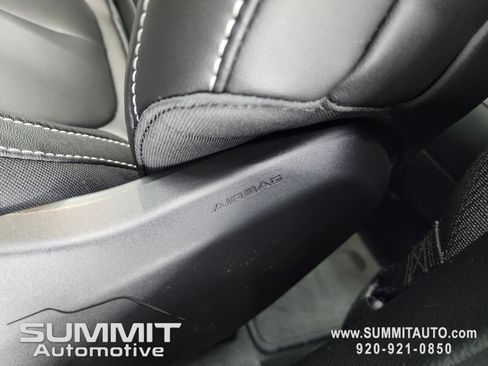 New 2025 Jeep Grand Cherokee Limited w/ Black Appearance Package image 43