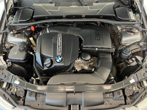 Used 2011 BMW 335i xDrive Sedan AWD/4WD image 30