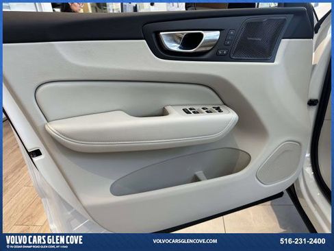 New 2026 Volvo XC60 T8 Ultra w/ Protection Package Premier image 12