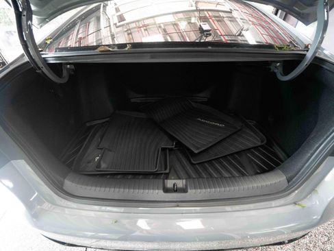 Used 2025 Honda Accord Sport image 27