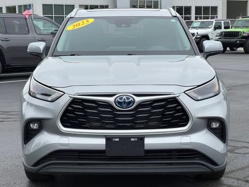 Used 2023 Toyota Highlander XLE AWD/4WD image 43