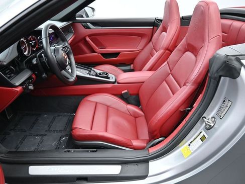 Certified 2020 Porsche 911 Carrera S RWD image 8