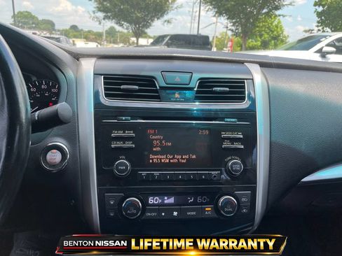 Used 2013 Nissan Altima 2.5 SV FWD image 16