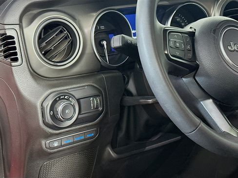 Used 2023 Jeep Wrangler Unlimited w/ Convenience Group AWD/4WD image 16