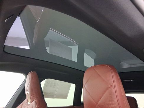 Used 2023 BMW iX xDrive50 w/ Sport Package image 14