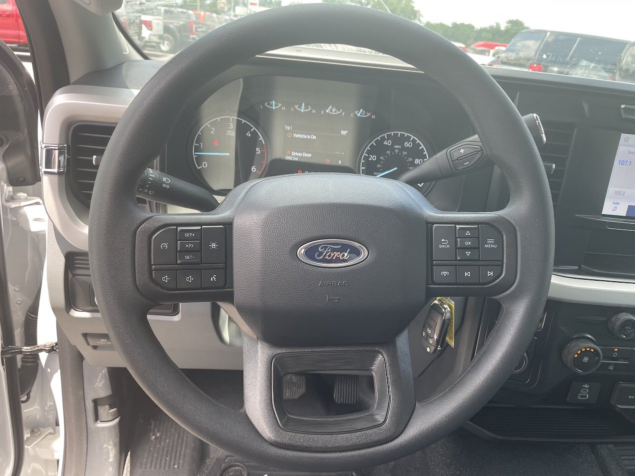 Used 2024 Ford F550 2WD Regular Cab Super Duty image 7