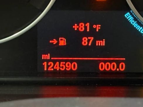 Used 2016 BMW 320i xDrive Sedan AWD/4WD image 15