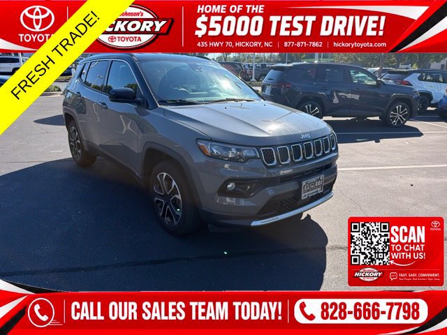 Used 2023 Jeep Compass Limited AWD/4WD image 1
