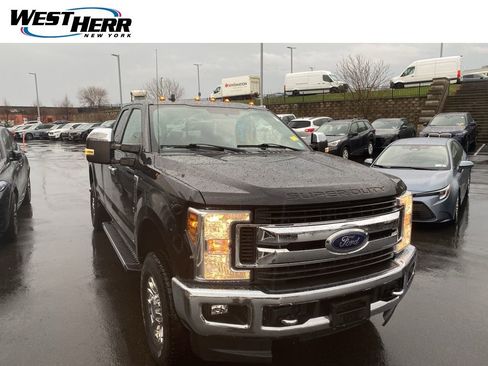 Used 2019 Ford F250 XLT w/ XLT Premium Package image 1