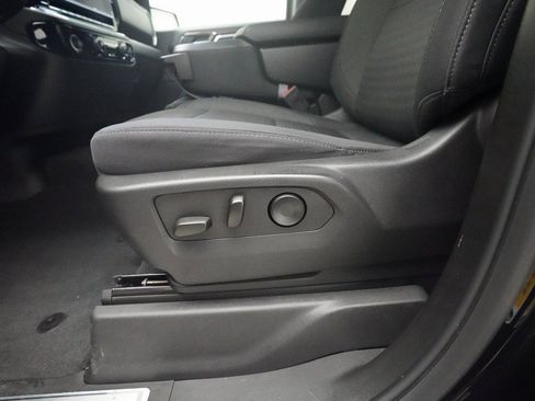 Used 2023 Chevrolet Silverado 1500 LT image 28