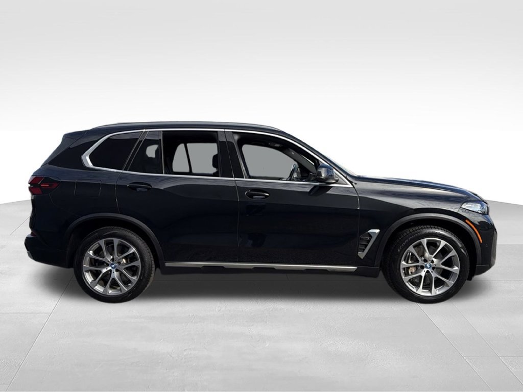 Used 2024 BMW X5 xDrive50e w/ Premium Package AWD/4WD image 9