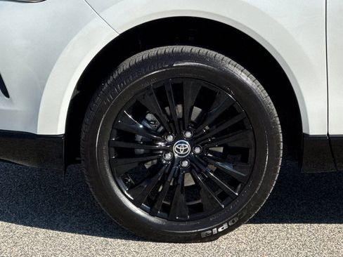 Used 2024 Toyota Venza Nightshade image 25