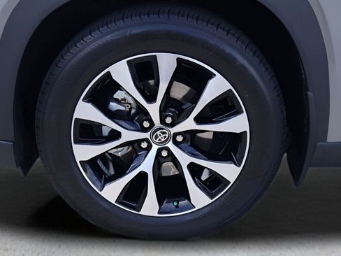 Certified 2025 Toyota Grand Highlander AWD Hybrid image 10