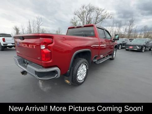 Used 2024 Chevrolet Silverado 2500 LT AWD/4WD image 8