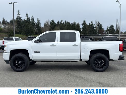 Used 2018 Chevrolet Silverado 1500 LT w/ All Star Edition image 2