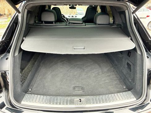 Used 2019 Porsche Cayenne Turbo w/ Premium Plus Package image 30