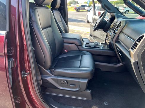 Used 2020 Ford Expedition XLT w/ Equipment Group 202A RWD image 16