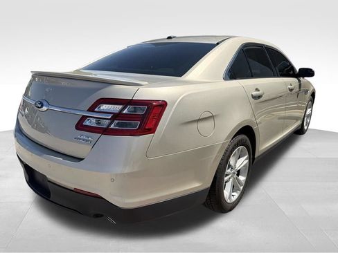 Used 2017 Ford Taurus SEL FWD image 26