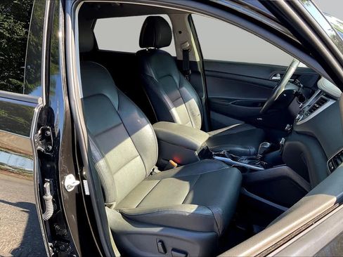 Used 2018 Hyundai Tucson Limited w/ Cargo Package FWD image 9