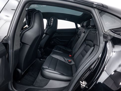 Certified 2022 Porsche Taycan GTS image 20