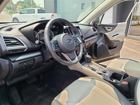 Used 2021 Subaru Forester Premium image 12