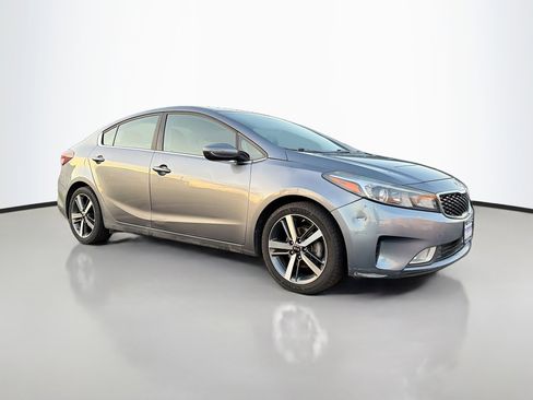 Used 2018 Kia Forte EX image 1