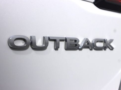 Used 2024 Subaru Outback Premium AWD/4WD image 32