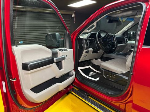 Used 2017 Ford F150 XLT w/ Equipment Group 302A Luxury image 29