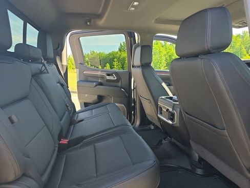Used 2024 GMC Sierra 1500 Denali w/ Denali Reserve Package AWD/4WD image 12