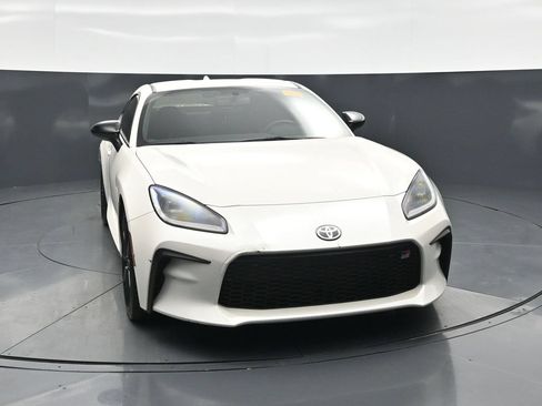 Used 2024 Toyota GR86 Premium RWD image 50