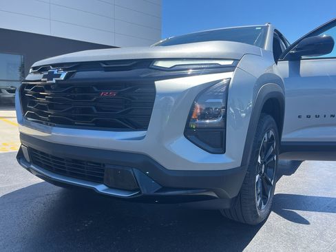 Used 2025 Chevrolet Equinox RS FWD image 55
