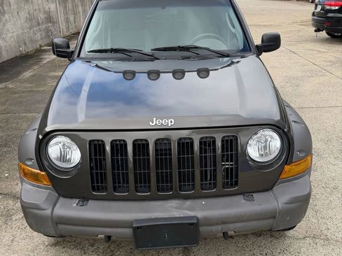 Used 2005 Jeep Liberty Renegade image 1