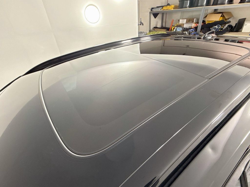 Used 2019 Volvo XC40 T5 R-Design AWD/4WD image 23