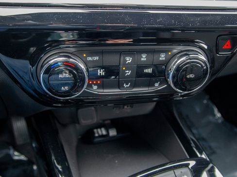 Used 2026 Chevrolet Trax RS w/ Driver Confidence Package image 17