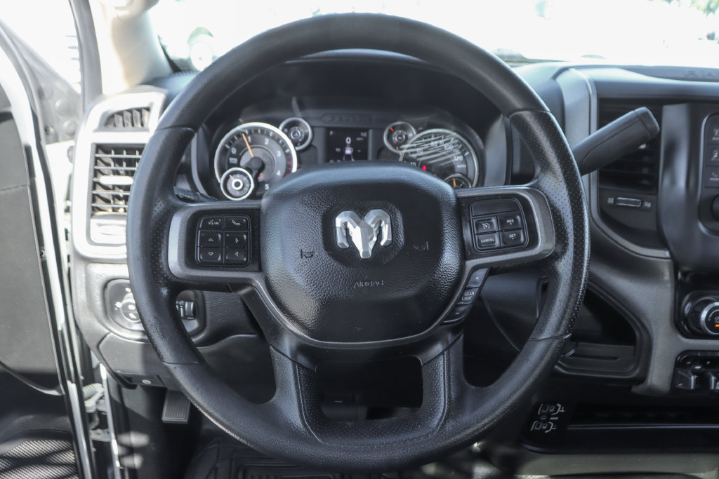 Used 2019 RAM 5500 Tradesman RWD image 21