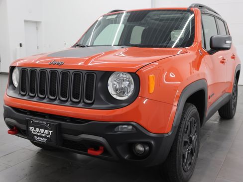 Used 2018 Jeep Renegade Trailhawk AWD/4WD image 7