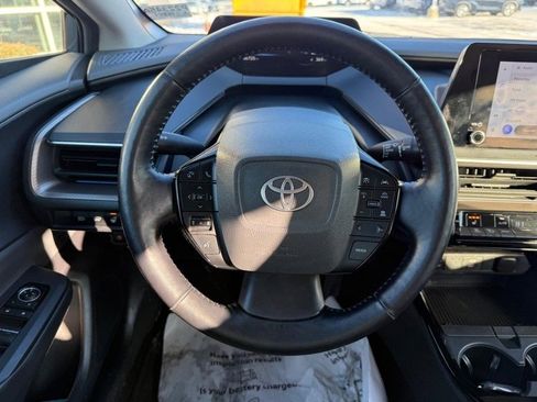 Used 2023 Toyota Prius XLE image 14