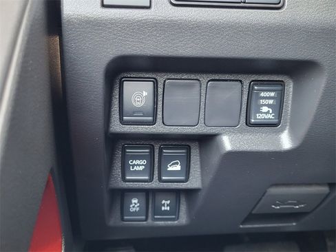 Used 2023 Nissan Frontier PRO-4X w/ Pro-4X Premium Package image 31