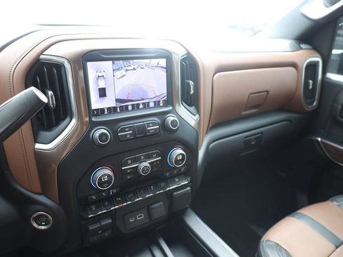 Used 2023 Chevrolet Silverado 2500 High Country AWD/4WD image 15