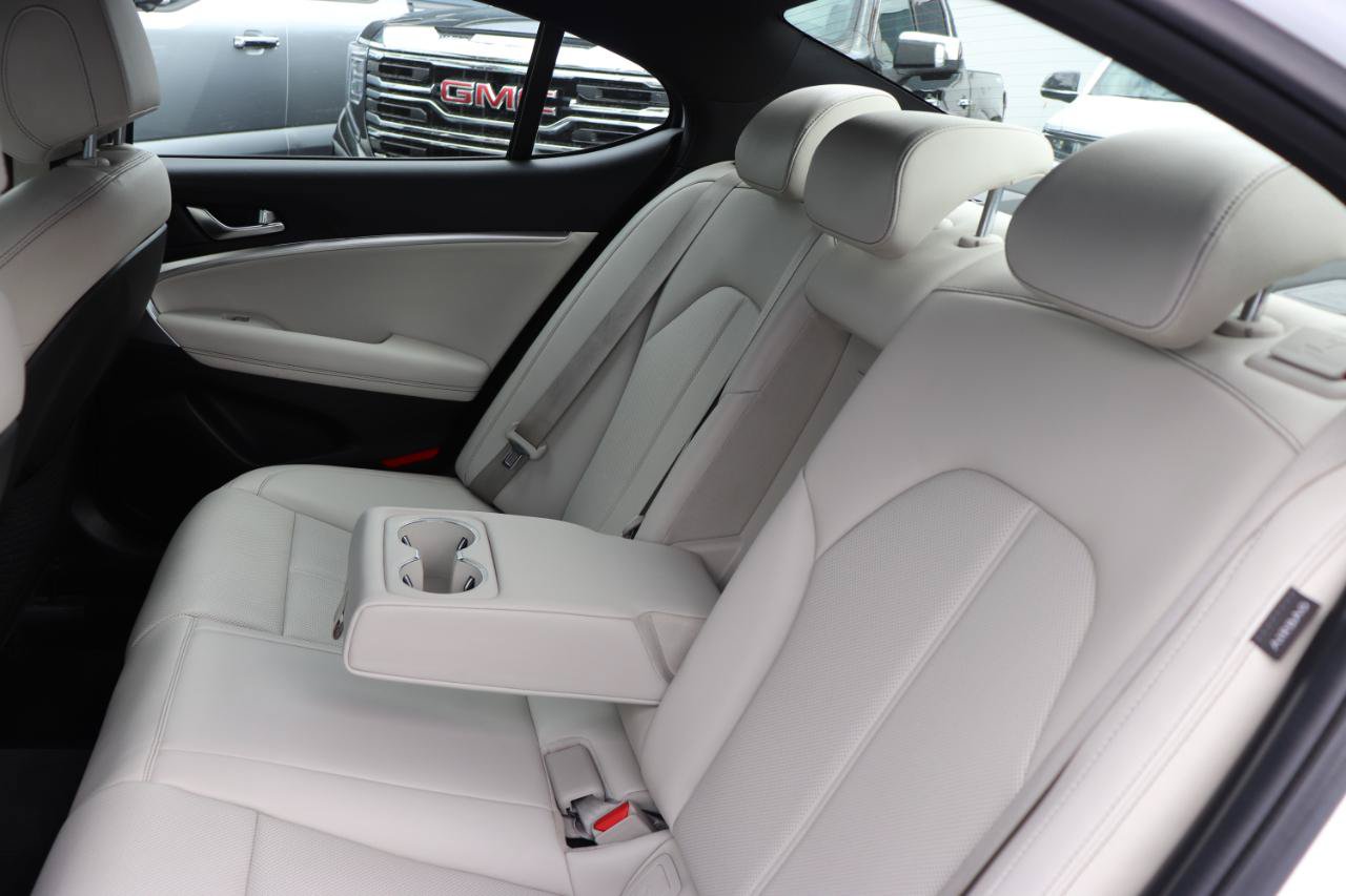 Used 2025 Genesis G70 2.5T AWD/4WD image 22