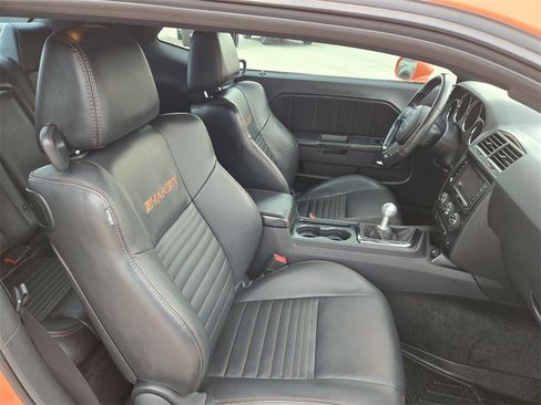 Used 2014 Dodge Challenger R/T image 26