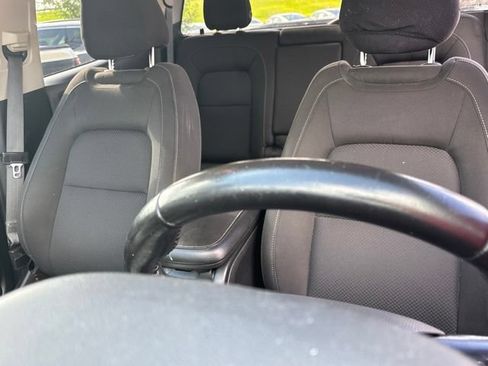 Used 2021 Chevrolet Colorado LT RWD image 12
