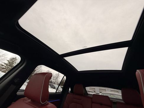 Used 2025 Jeep Wagoneer S Launch Edition image 24